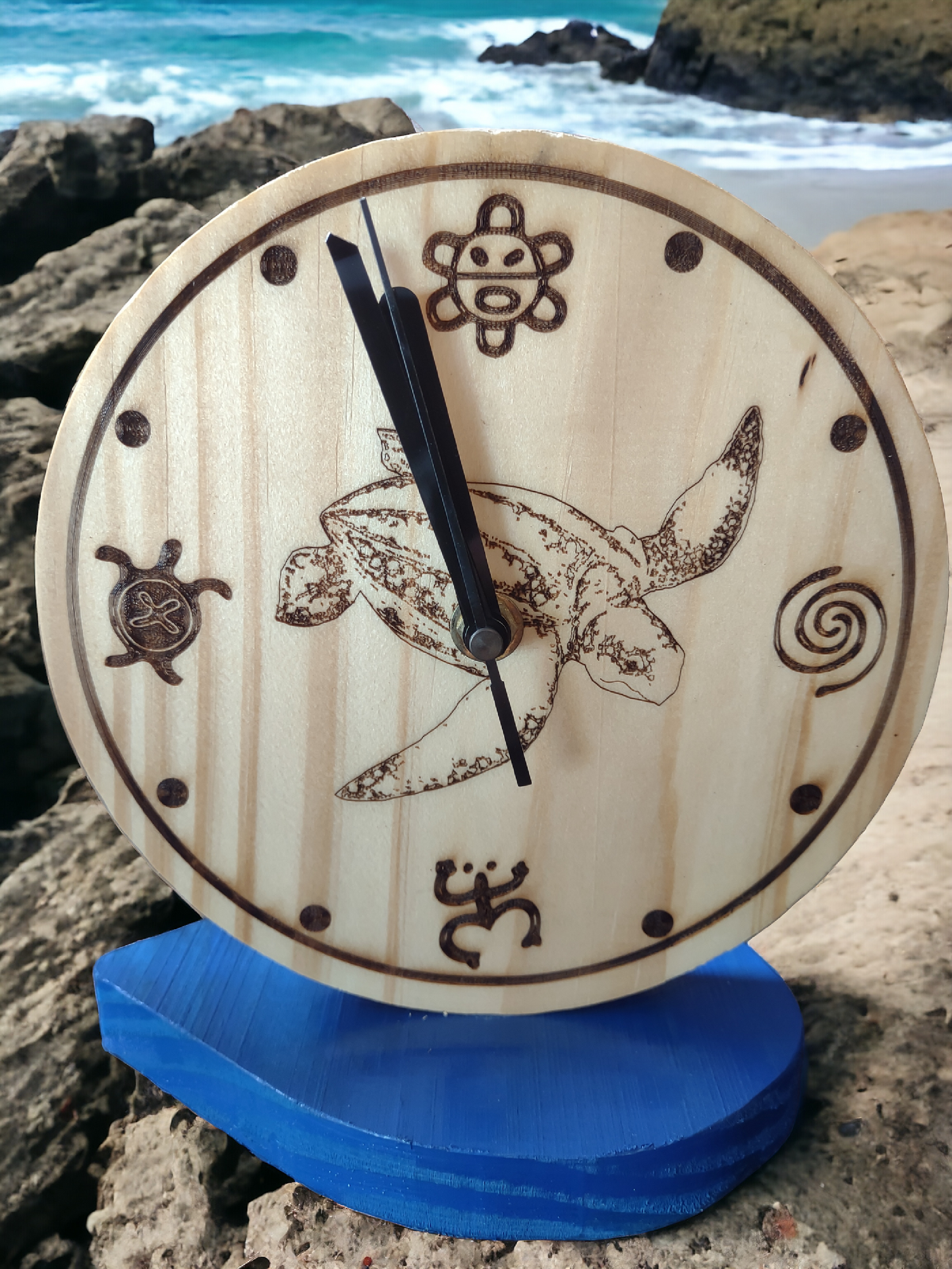 Leatherback turtle with Taino symbols clock