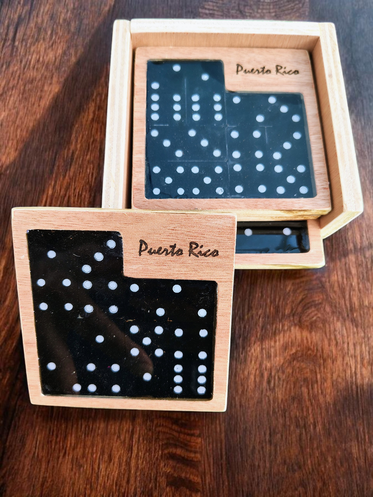 Domino set coasters